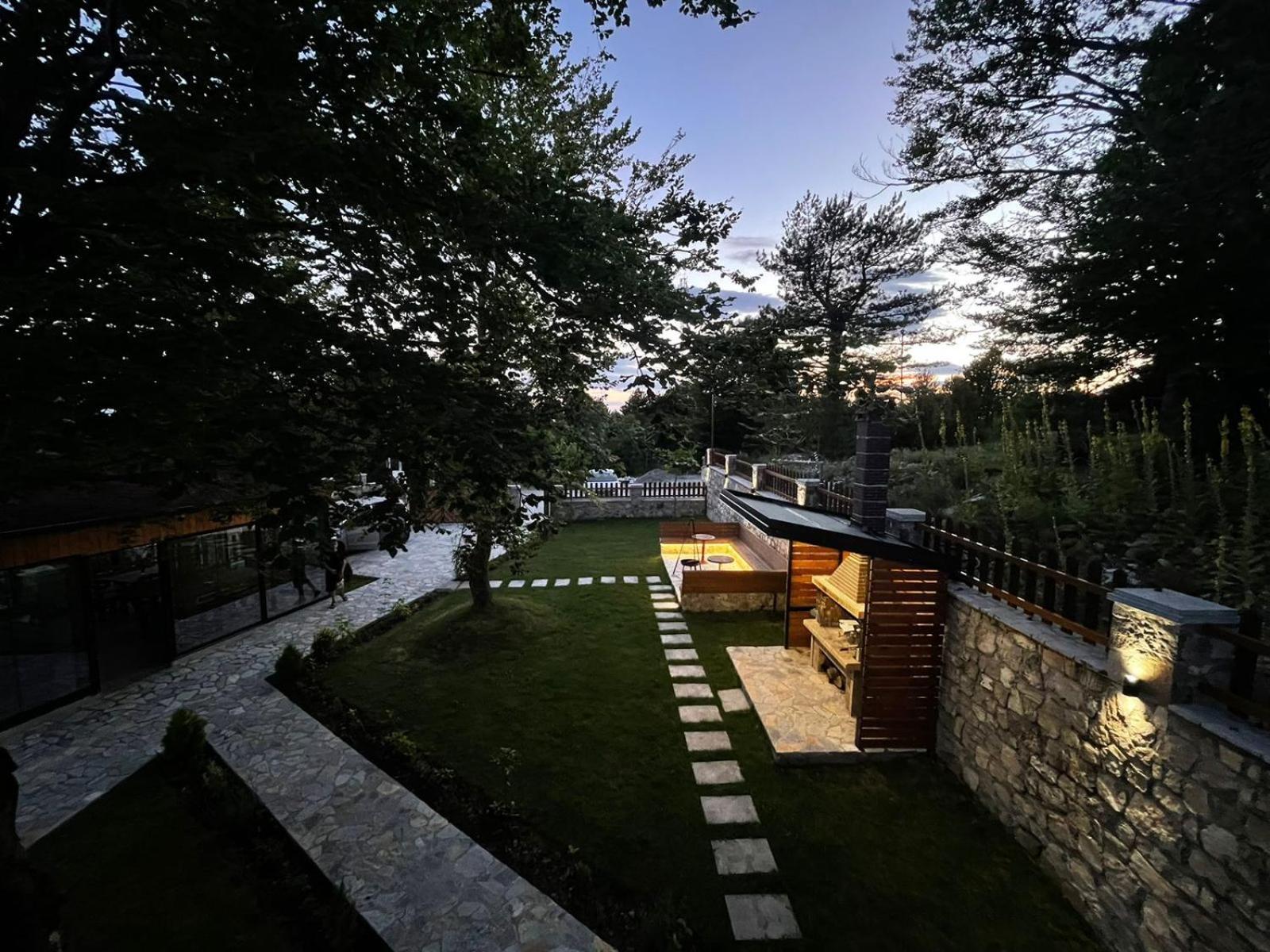 Vila Alpini Razem Luaran gambar